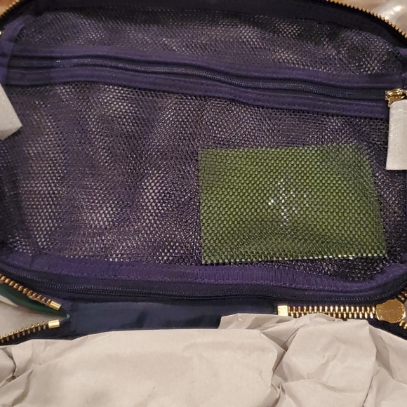 -Kate spade floral large makeup bag 2022 best seller five stars 🌟 by my buyers - Picture 4 of 11